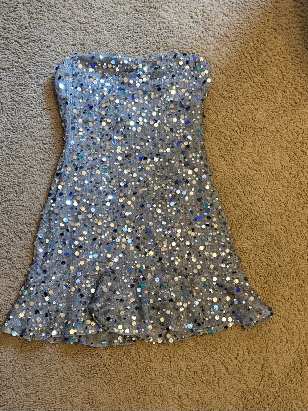 Forever 21 Silver Sequin Strapless Party Dress